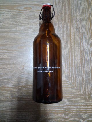 Botella Cerveza Rosa Blanca Pilsen Extra