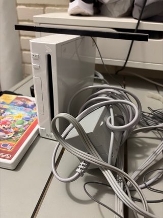 Nintendo Wii Blanca + Mario Party y kart + Volante