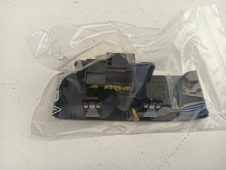 MANDO ELEVALUNAS TRASERO IZQUIERDO VOLVO XC40 D42