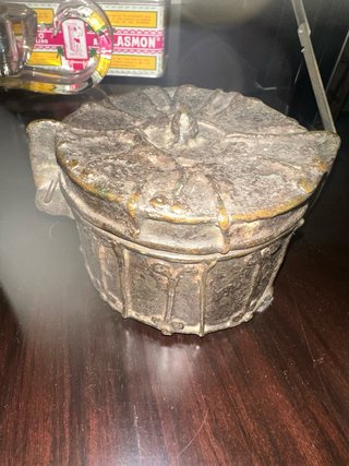 Vaso antico in ferro