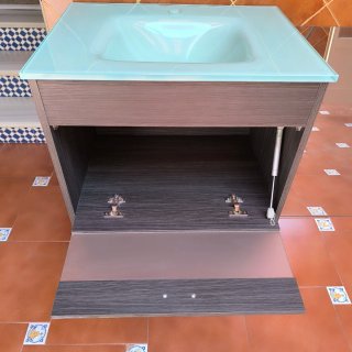 Mueble de baño con espejo