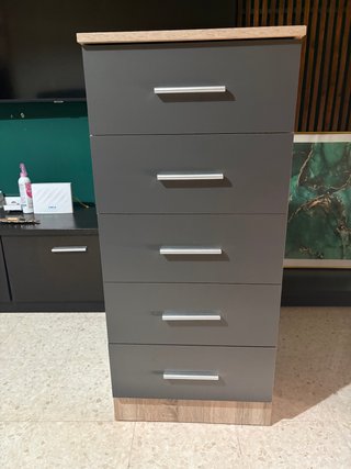 Cómoda 5 cajones madera beige y gris
