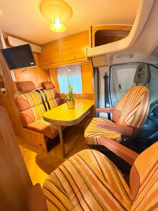 Autocaravana perfilada 5.90m