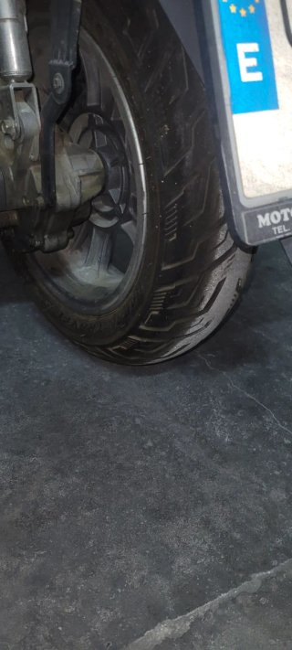 Moto Kymco Like 125 Roja