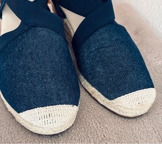 Alpargatas cuña denim azul y beige