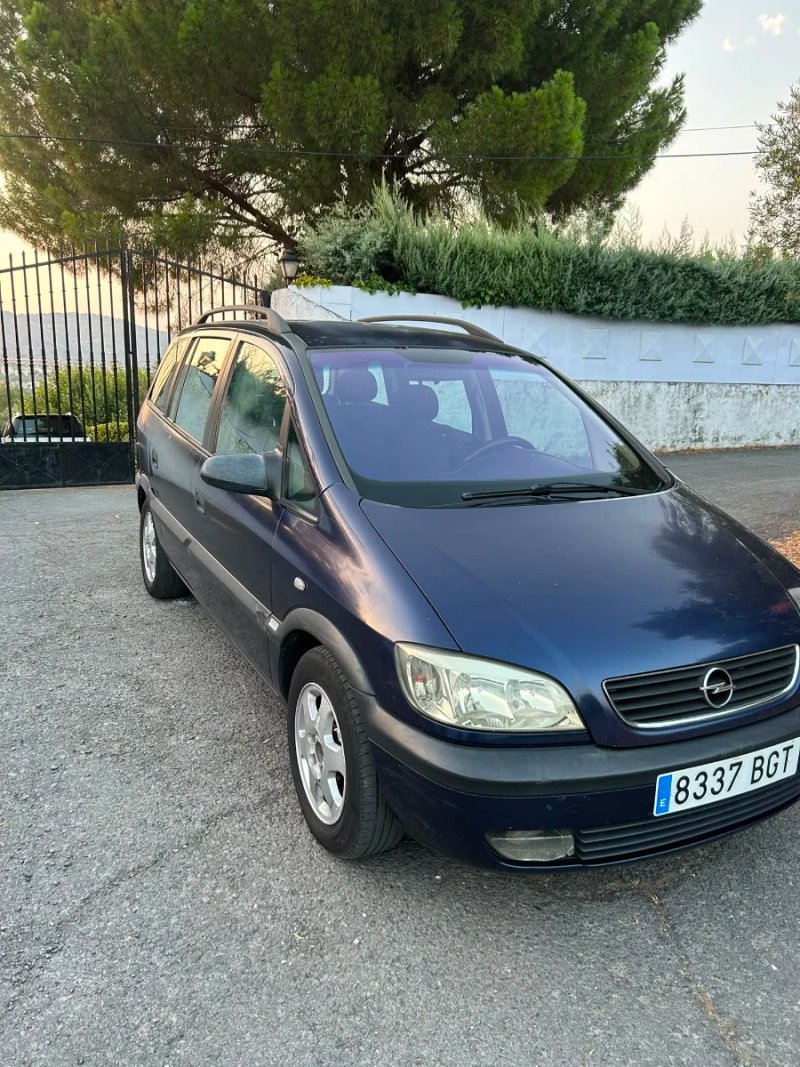 Opel Zafira 2002 - foto 1