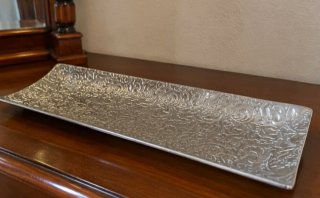 Bandeja rectangular decorativa plateada