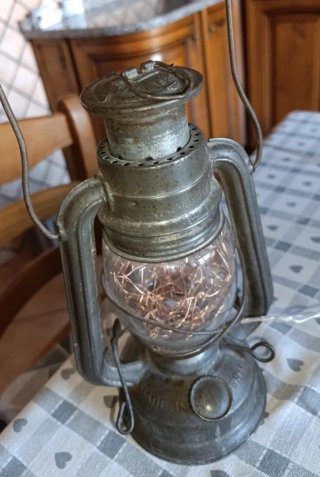 Lanterna a petrolio vintage Germania