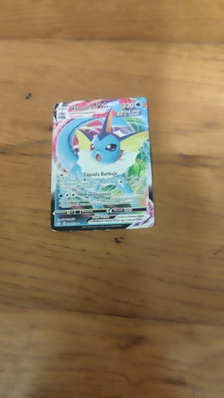 Carta Pokémon Vaporeon VMAX