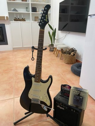 Guitarra Eléctrica Sonora Clásica + Accesorios