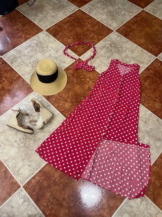 Vestido rojo lunares blancos talla M