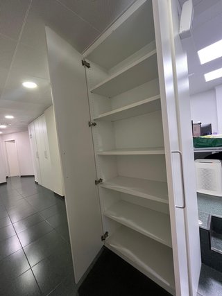 Armarios de oficina blancos