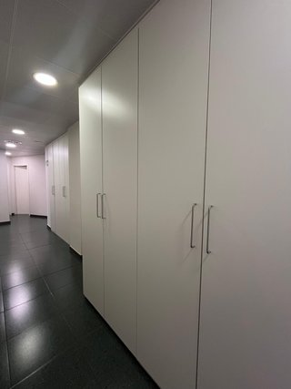 Armarios de oficina blancos