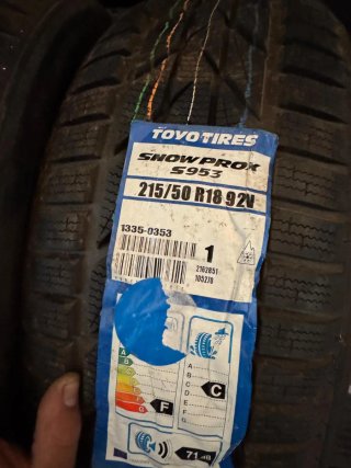 Neumáticos Toyo Snowprox S953 215/50 R18 92V