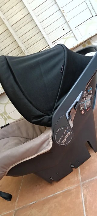 Cochecito de bebé 3 en 1.