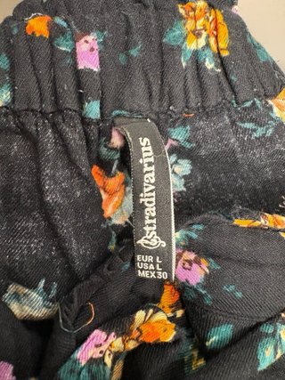 Shorts florales negros