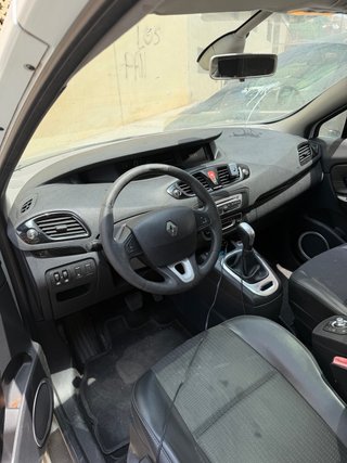 Renault Scenic 2012