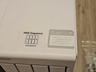 NAS QNAP TS-433 4GB