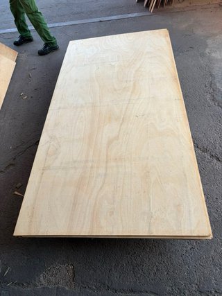Tablones de madera contrachapada