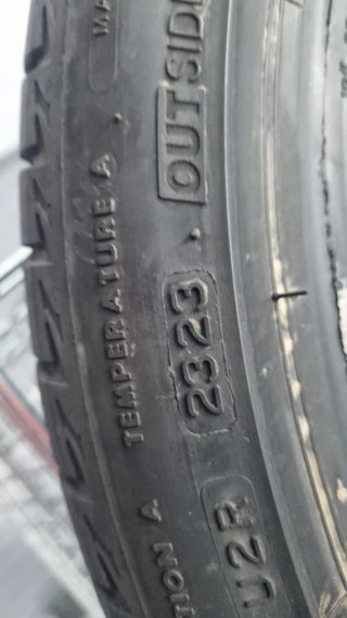 Neumaticos Bridgestone 225 40 R18 92Y