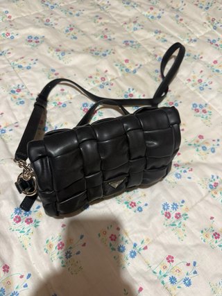 Bolso Guess Negro Tejido