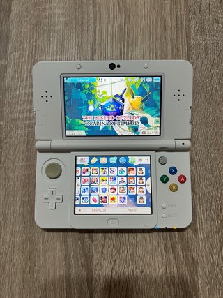 Nuovo Nintendo 3DS Edizione Xenoblade + Accessori