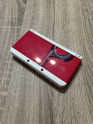 Nuovo Nintendo 3DS Edizione Xenoblade + Accessori