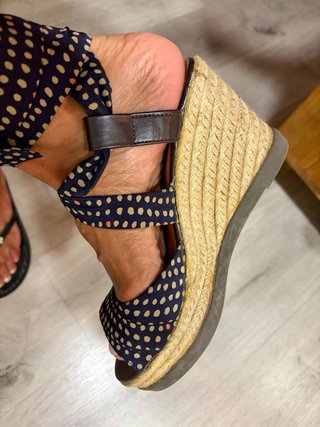 Sandalias cuña esparto estampadas T38