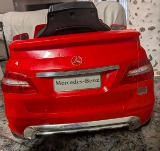 Coche eléctrico infantil Mercedes-Benz
