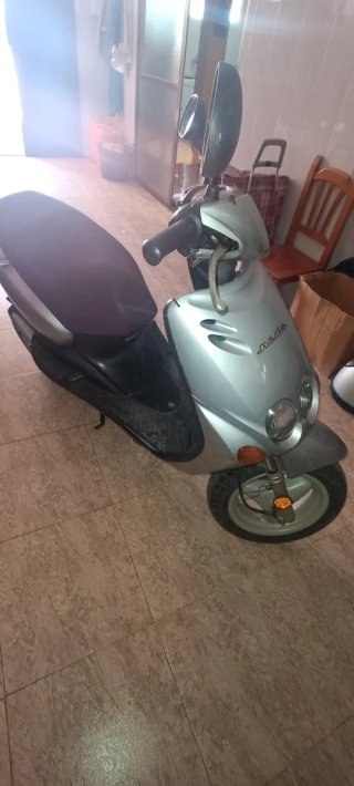 Yamaha Neos Plata para arreglar