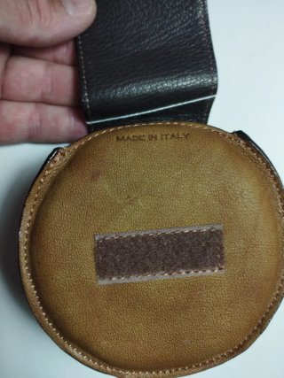 Funda carrete pesca Vivarelli de cuero.