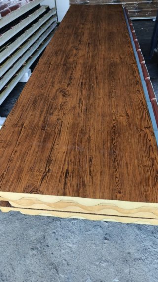 Panel sándwich imitación teja madera