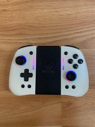 Nintendo Switch V2 + 13 Juegos + 3 Mandos + Extras