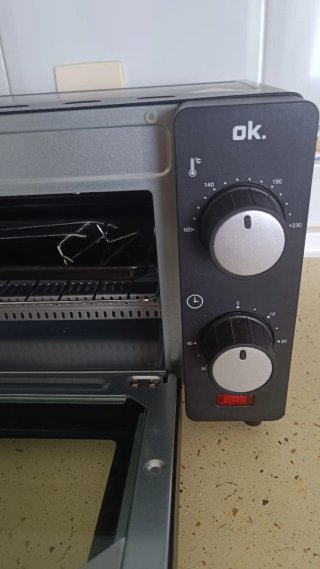 Horno pequeño OK.Utilizado para arcilla polimérica