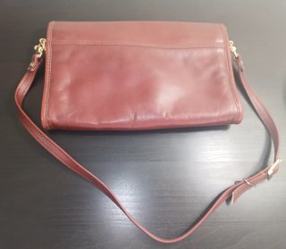 Bolso vintage de piel color burdeos