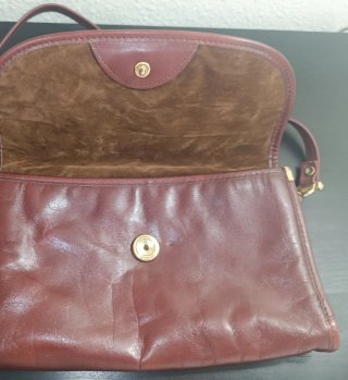 Bolso vintage de piel color burdeos