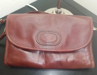Bolso vintage de piel color burdeos