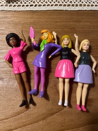 Muñecas Barbie y Scooby Doo Burger King