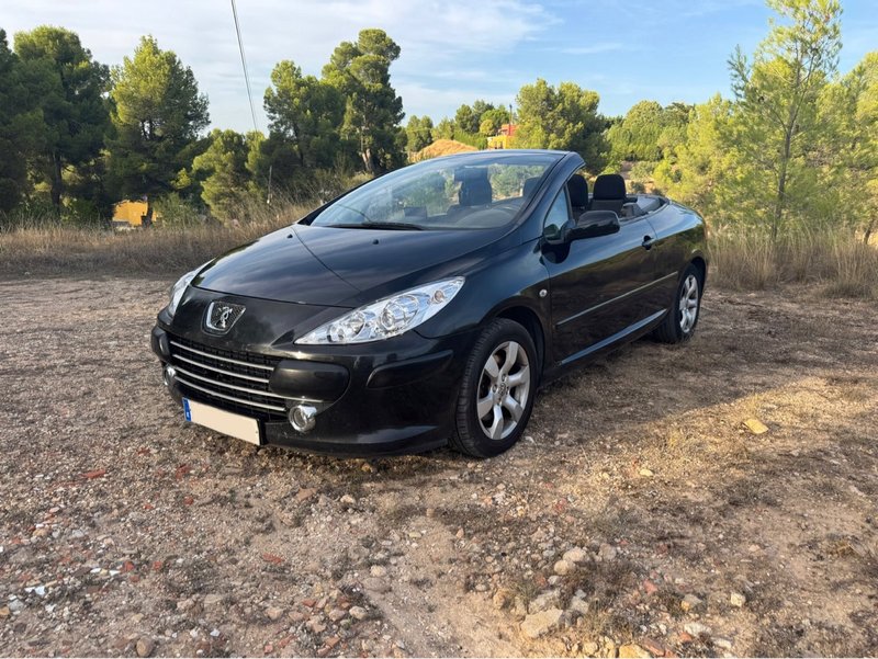 Peugeot 307 CC 2.0 HDi 136cv Cabrio descapotable - foto 1