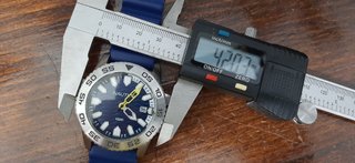 Reloj NAUTICA sumergible a 100 metros
