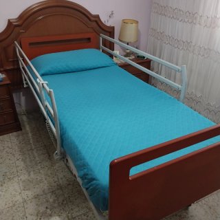 Cama articulada eléctrica Invacare 90x190