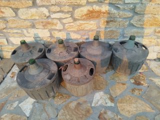 Garrafones de vino antiguos  Precio unidad