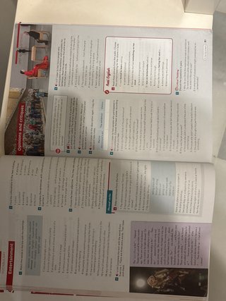 Libro Shape the Future Level 2 Student's Book2Bach