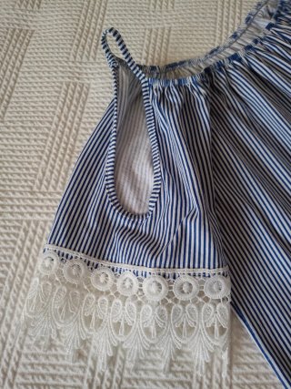 Blusa Rayas y Encaje.