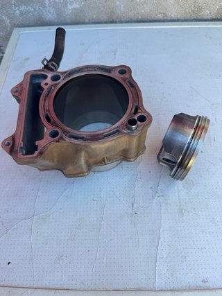 CILINDRO Y PISTÓN ATHENA SUZUKI LTZ 400