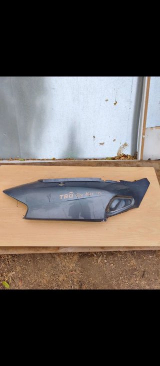 Tapa lateral trasera TBQ City Max 125