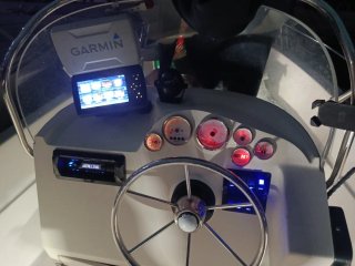 Barco MADESA 550 vendo o cambio por cabinado