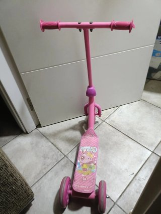 Patín de 3 ruedas rosa para niña