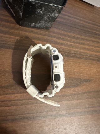 Reloj G-Shock GA-100B-7A blanco