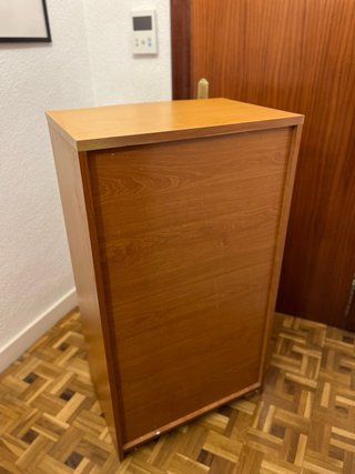 Cómoda de madera con 7 cajones